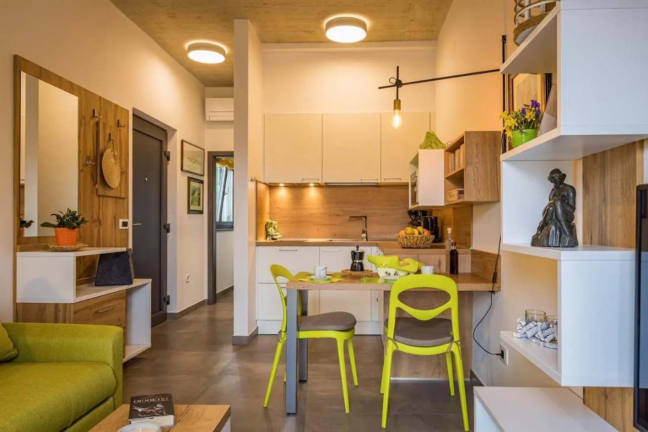 Πανσιόν Apartments Bijou With Big Private Garden Near Umag Vilanija